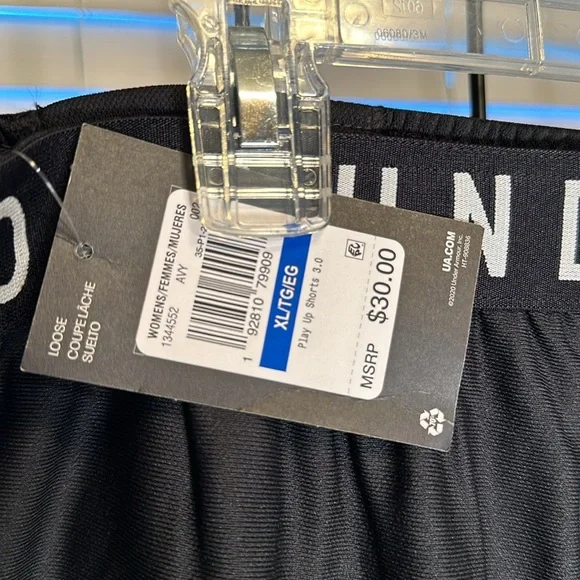 NWT Under Arnour women’s Black shorts Size XL - Picture 4 of 4